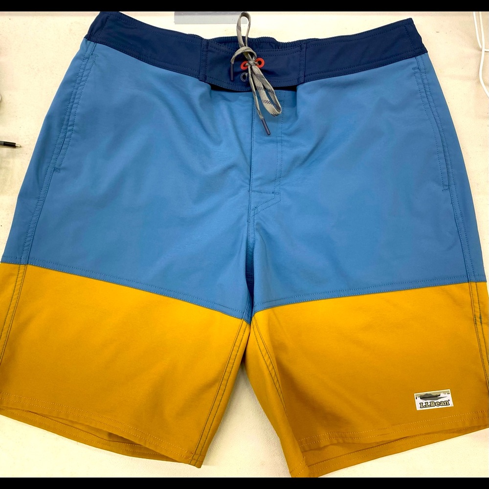 NWOT ‘unworn’ Mens Swim Trunks